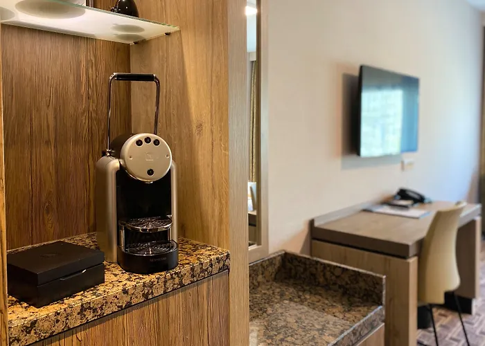 Xo Hotels Blue Square