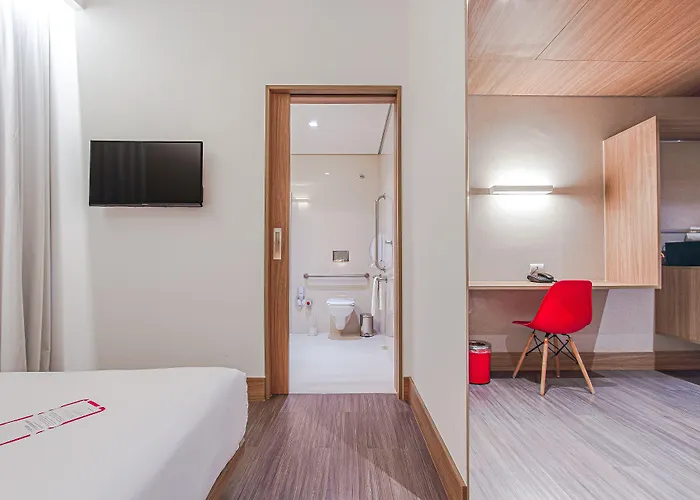 Hotel Moov Curitiba
