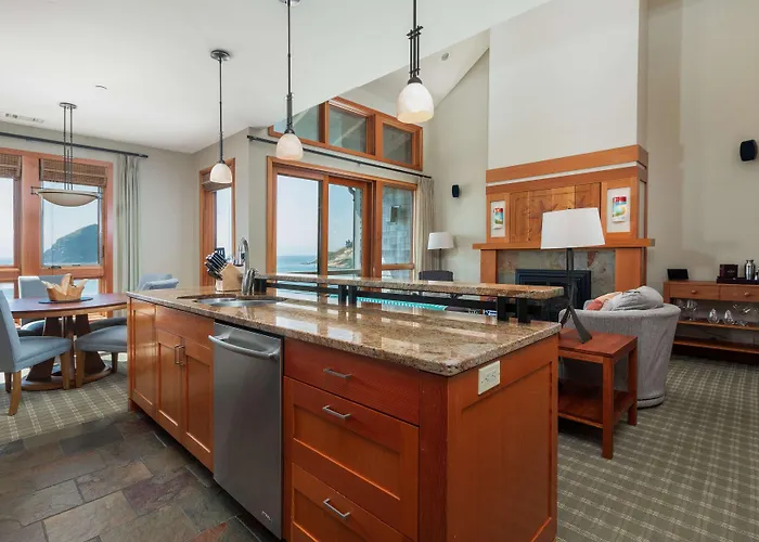 Headlands Coastal Lodge & Spa