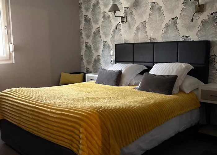 Hotel Restaurant Spa "Le Relais Des Moines - Logis Hotels Restaurants"