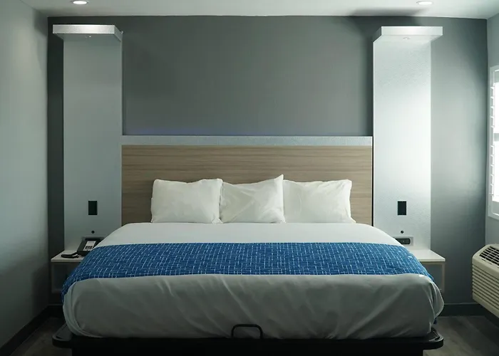 Travelodge By Wyndham Whittier