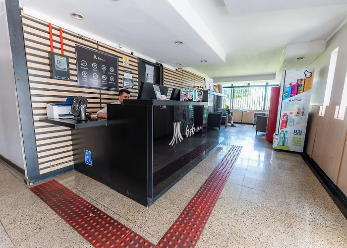 Hotel Diplomat By Bsb Inn