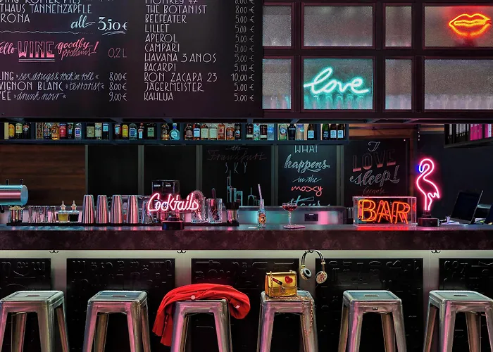 Moxy Frankfurt City Center