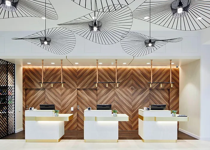 Courtyard By Marriott Luton Airport