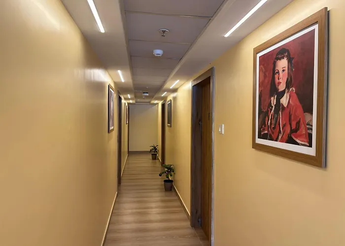 Collection O Forest Transit Hotel