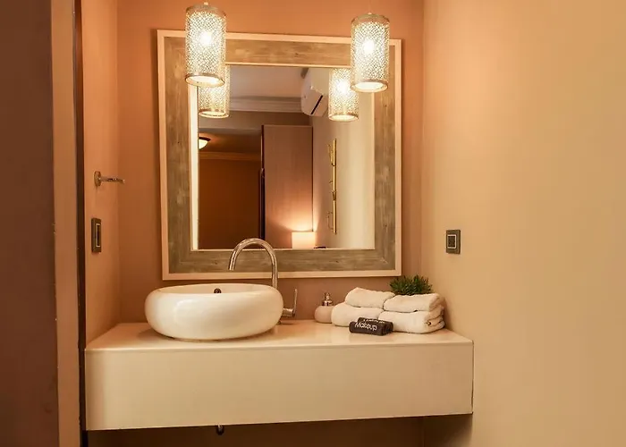 L'Aurora Inn