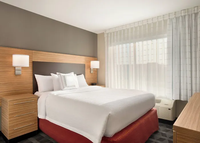 Towneplace Suites By Marriott Milwaukee Grafton