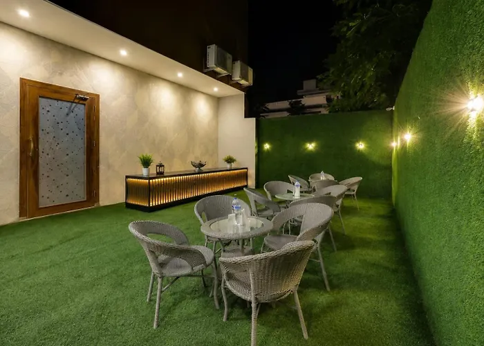 Itsy Hotels Vedansh