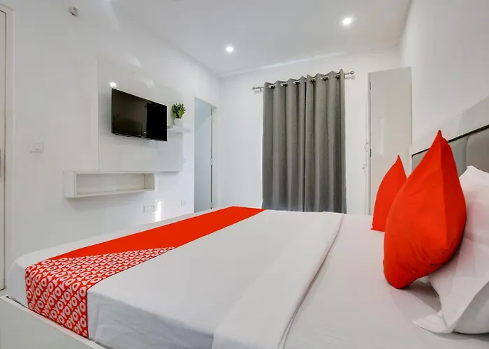 Hotel O Sky White House