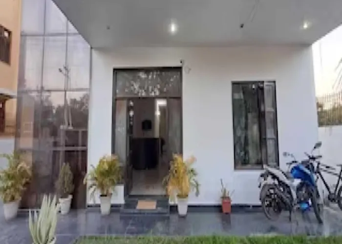 Hotel O Naveen Residancy
