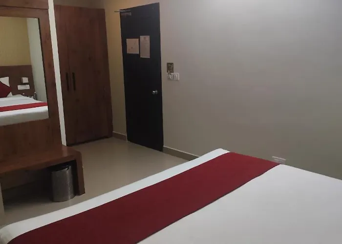 Kottaram Hotels Ottaplam