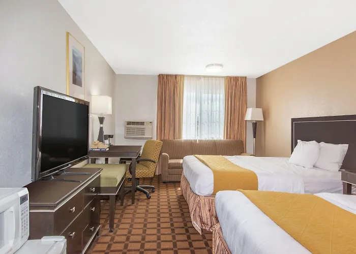 Umpqua Valley Hotel