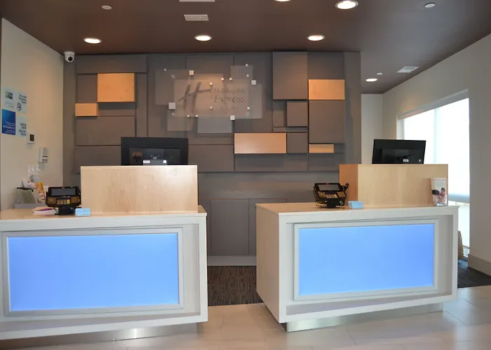 Holiday Inn Express & Suites Goodlettsville N - Nashville By Ihg