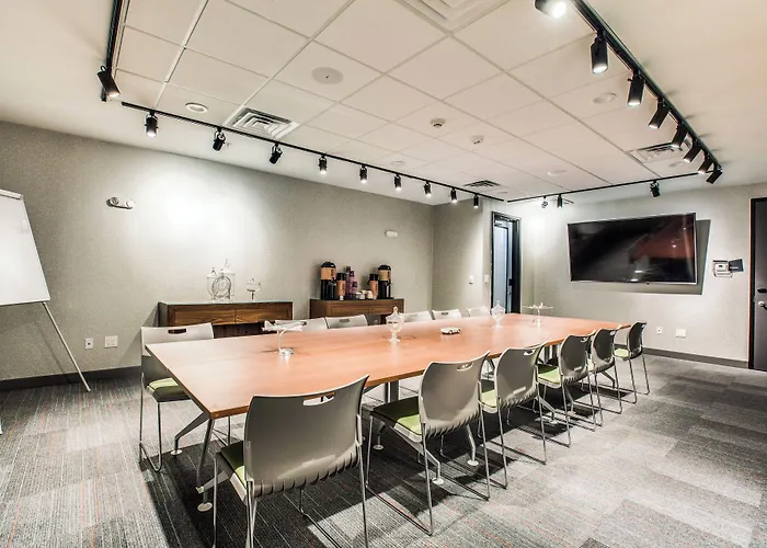 Aloft By Marriott Dallas Arlington Entertainment District