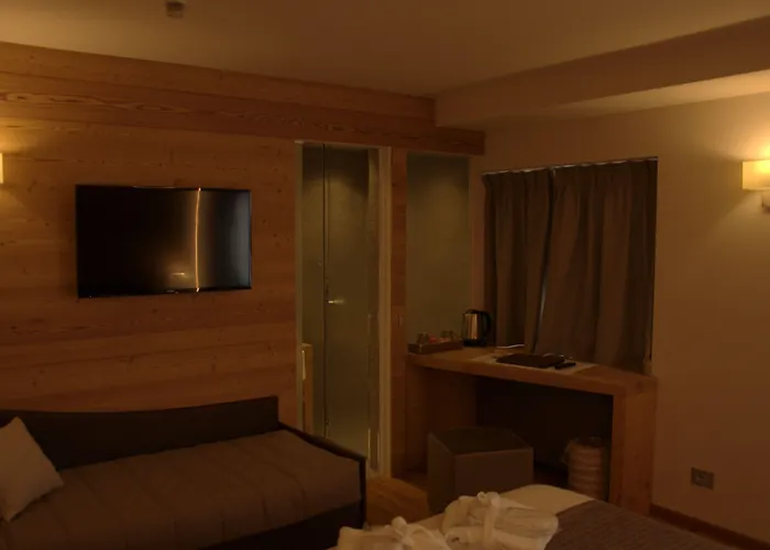Albergo Edelweiss - Larespa
