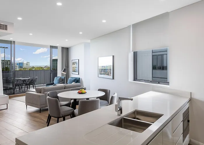 Meriton Suites Sydney Airport