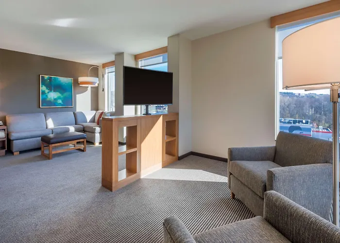 Hyatt Place Marlborough/Apex Center