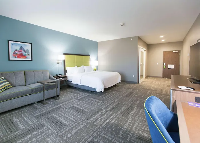 Hampton Inn & Suites Stroud