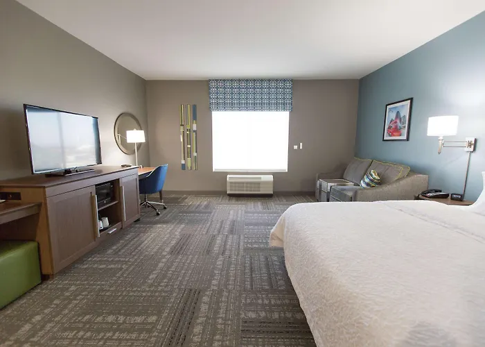 Hampton Inn & Suites Stroud