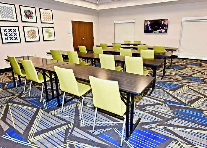 Holiday Inn Express & Suites - Perryville I-55 By Ihg