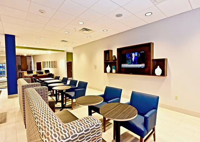Holiday Inn Express & Suites - Perryville I-55 By Ihg