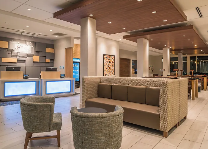 Holiday Inn Express & Suites Farmville By Ihg