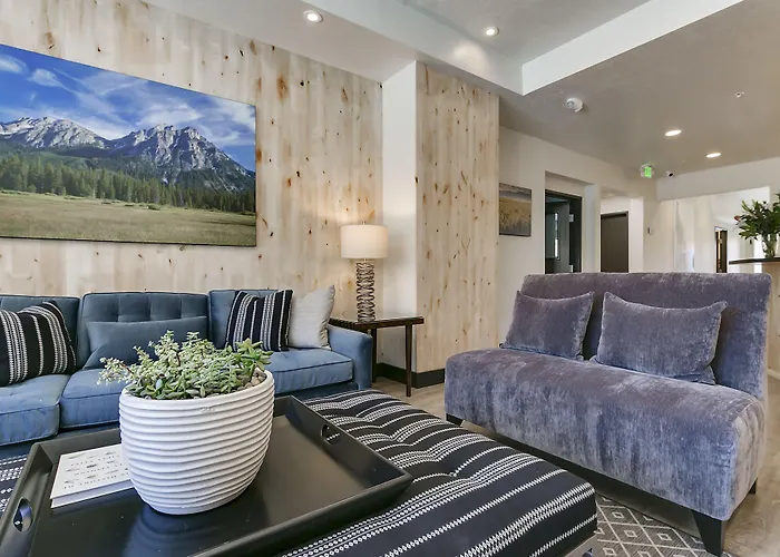 Silver Creek Hotel