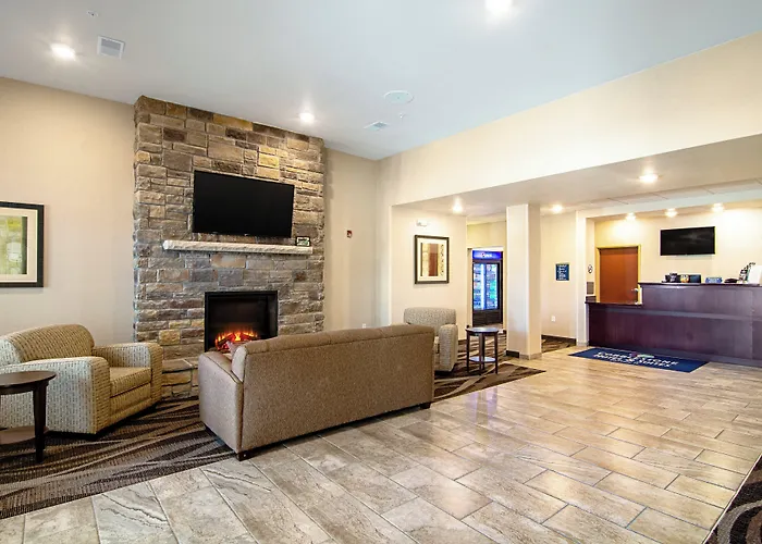 Cobblestone Hotel & Suites - Paxton