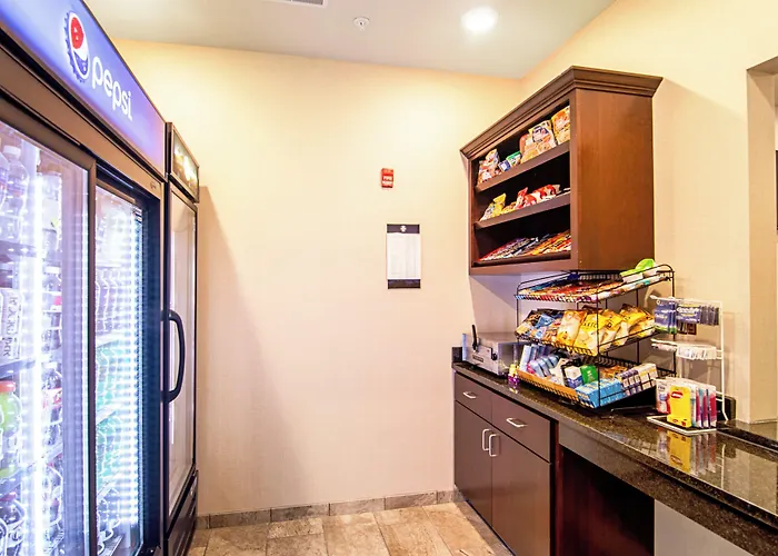 Cobblestone Hotel & Suites - Paxton