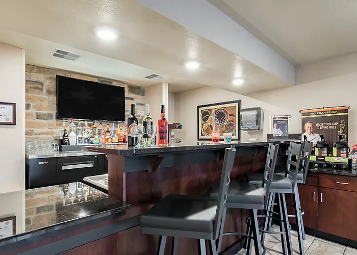 Cobblestone Inn & Suites - Lamoni