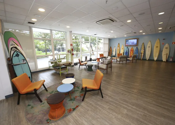 Golden Tulip Guarujá - Antigo Delphin Surf Hotel