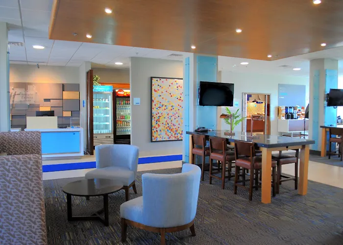 Holiday Inn Express & Suites - Columbia City By Ihg