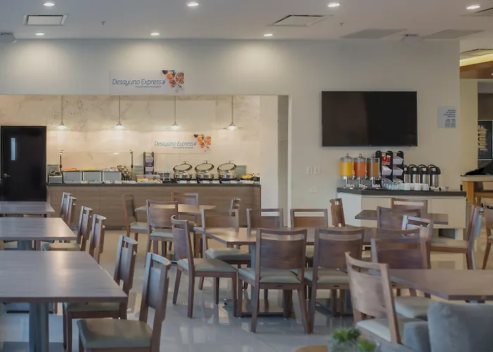 Holiday Inn Express & Suites Silao Aeropuerto Terminal By Ihg