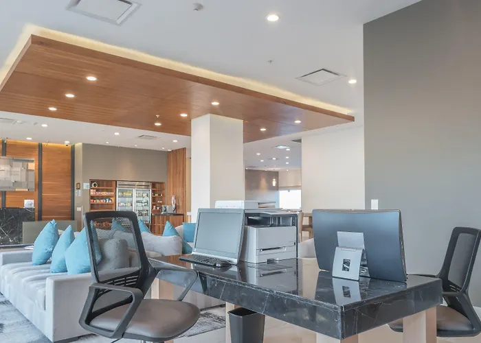 Holiday Inn Express & Suites Silao Aeropuerto Terminal By Ihg