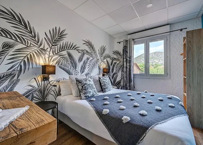 Contact Hotel Le Provence