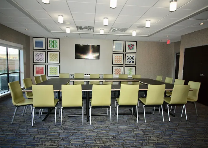 Holiday Inn Express & Suites - Kirksville - University Area By Ihg