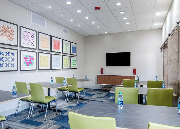 Holiday Inn Express & Suites - Atchison By Ihg