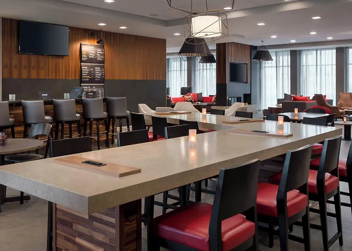 Courtyard By Marriott Pullman