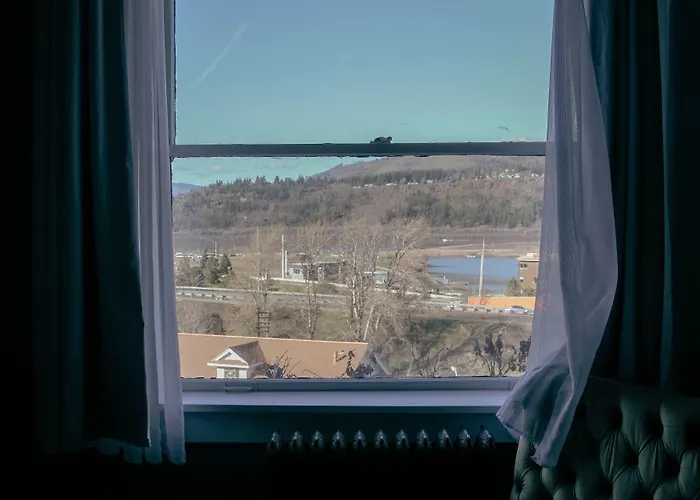 Hood River Hotel