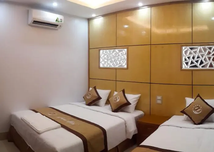 Jeanne Hotel