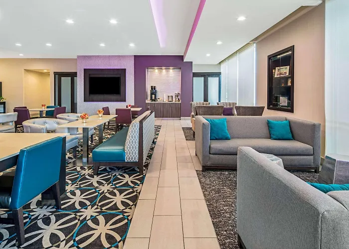 La Quinta By Wyndham Mcallen La Plaza Mall