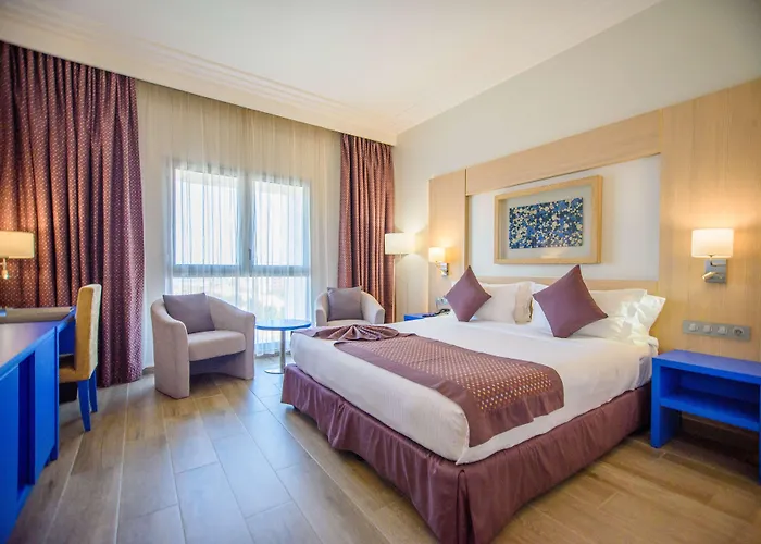 Golden Tulip Le Diplomate