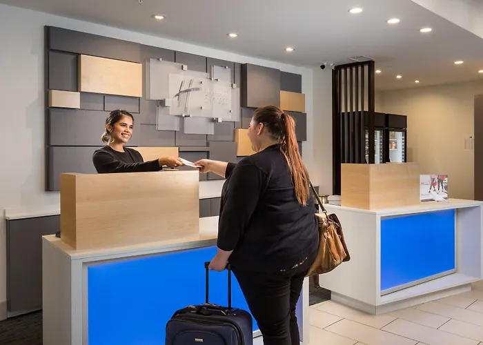 Holiday Inn Express Visalia-Sequoia Gateway Area By Ihg