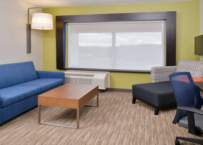 Holiday Inn Express & Suites - Parkersburg East By Ihg