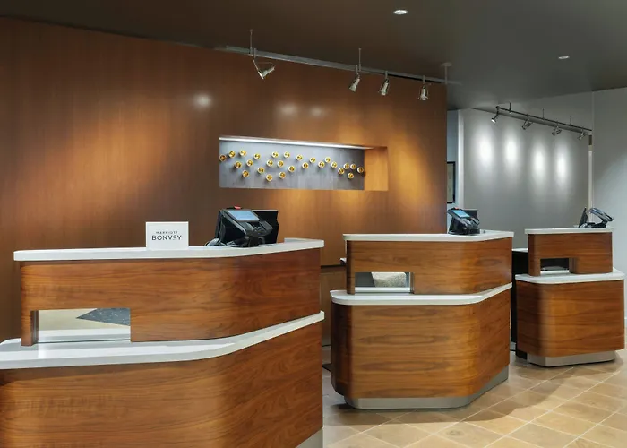 Courtyard By Marriott Redwood City