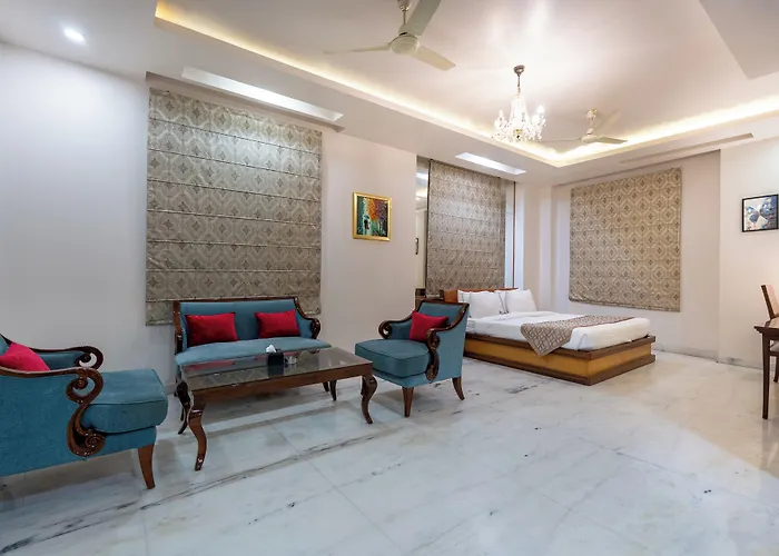 Hotel Leela Grande