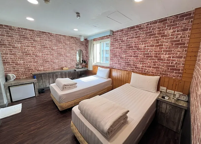 Bin Chen Business Hotel