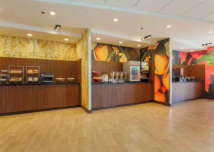 Fairfield Inn & Suites By Marriott Alexandria