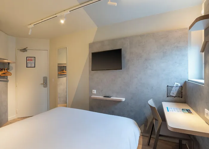 Ibis Budget Rennes Chantepie - Hotel Renove
