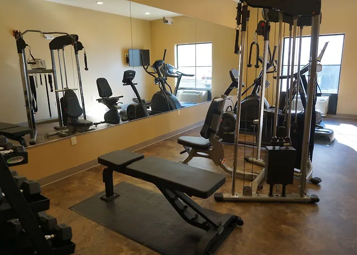 Cobblestone Hotel & Suites - Chippewa Falls